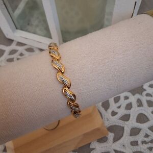 VTG, Gamma, Elegant Gold and Silver Women's Bracelet